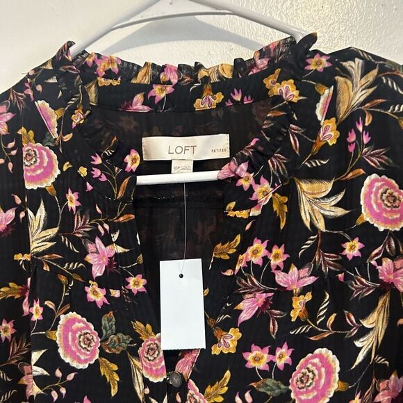 Loft Petite Black Floral Blouse Size XS NWT Fairy Goth Whimsical Peony Puff NWT - Picture 4 of 12